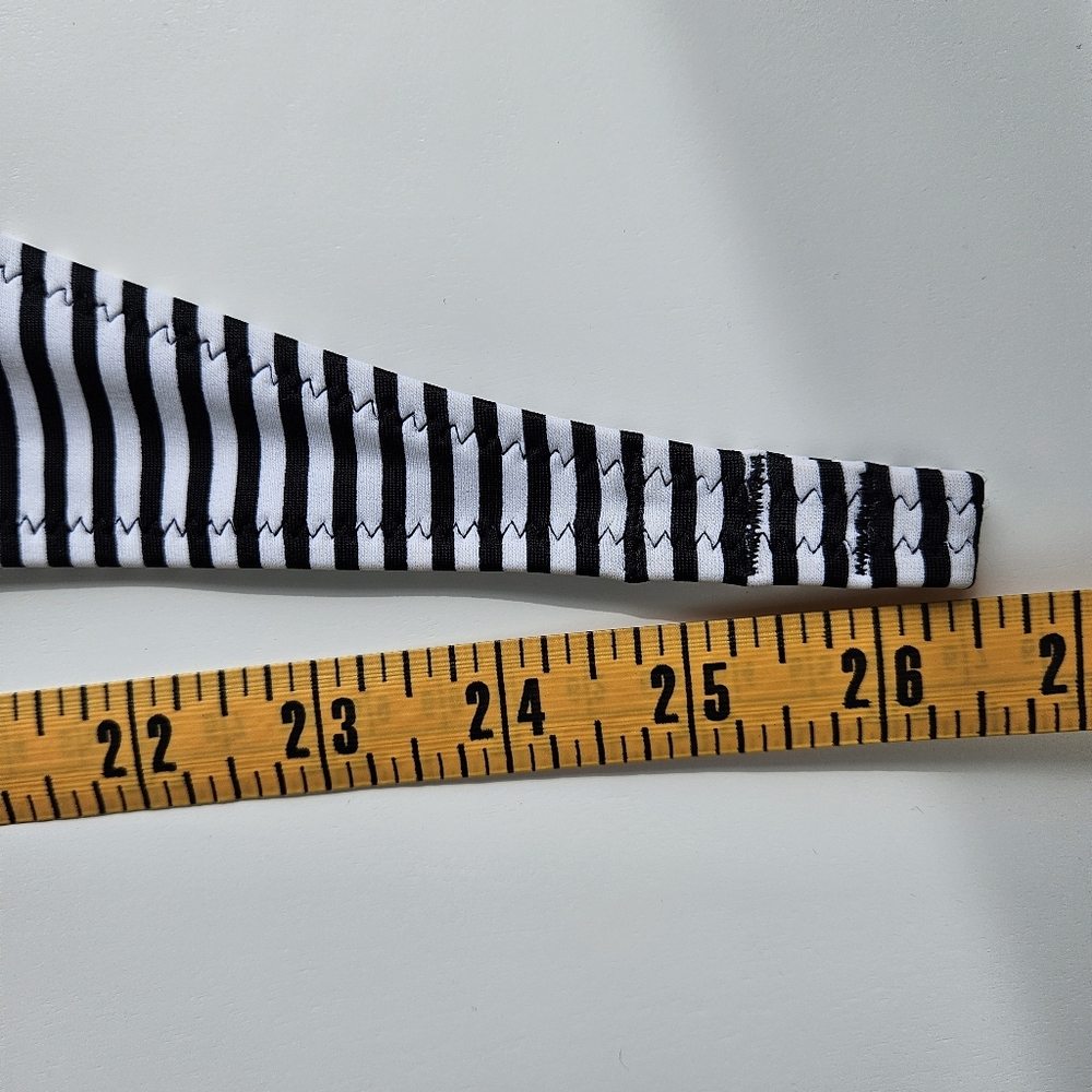 Shade & Shore Monochrome Striped Bikini Top Black/White 36B - Picture 8 of 8